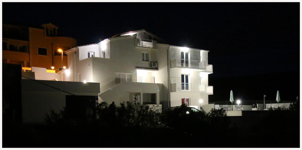 Apartments Huljev Primosten Exterior photo